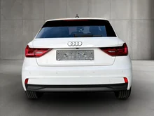 Audi A1 Sportback 25 TFSI intense in Cortinaweiss