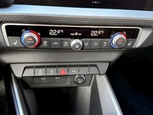 Audi A1 Sportback 25 TFSI intense in Cortinaweiss