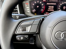 Audi A1 Sportback 25 TFSI intense in Cortinaweiss