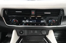 Nissan X-TRAIL e-Power e-4orce Tekna in weiß