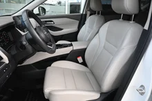 Nissan X-TRAIL e-Power e-4orce Tekna in weiß