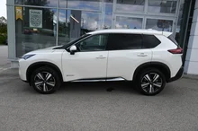 Nissan X-TRAIL e-Power e-4orce Tekna in weiß
