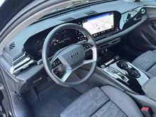 Audi A5 Avant e-hybrid quattro 220 kW in 0E Mythosschwarz Metallic
