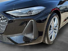 Audi A5 Avant e-hybrid quattro 220 kW in 0E Mythosschwarz Metallic