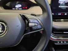 Škoda Enyaq 80 in Black-Magic Perleffekt