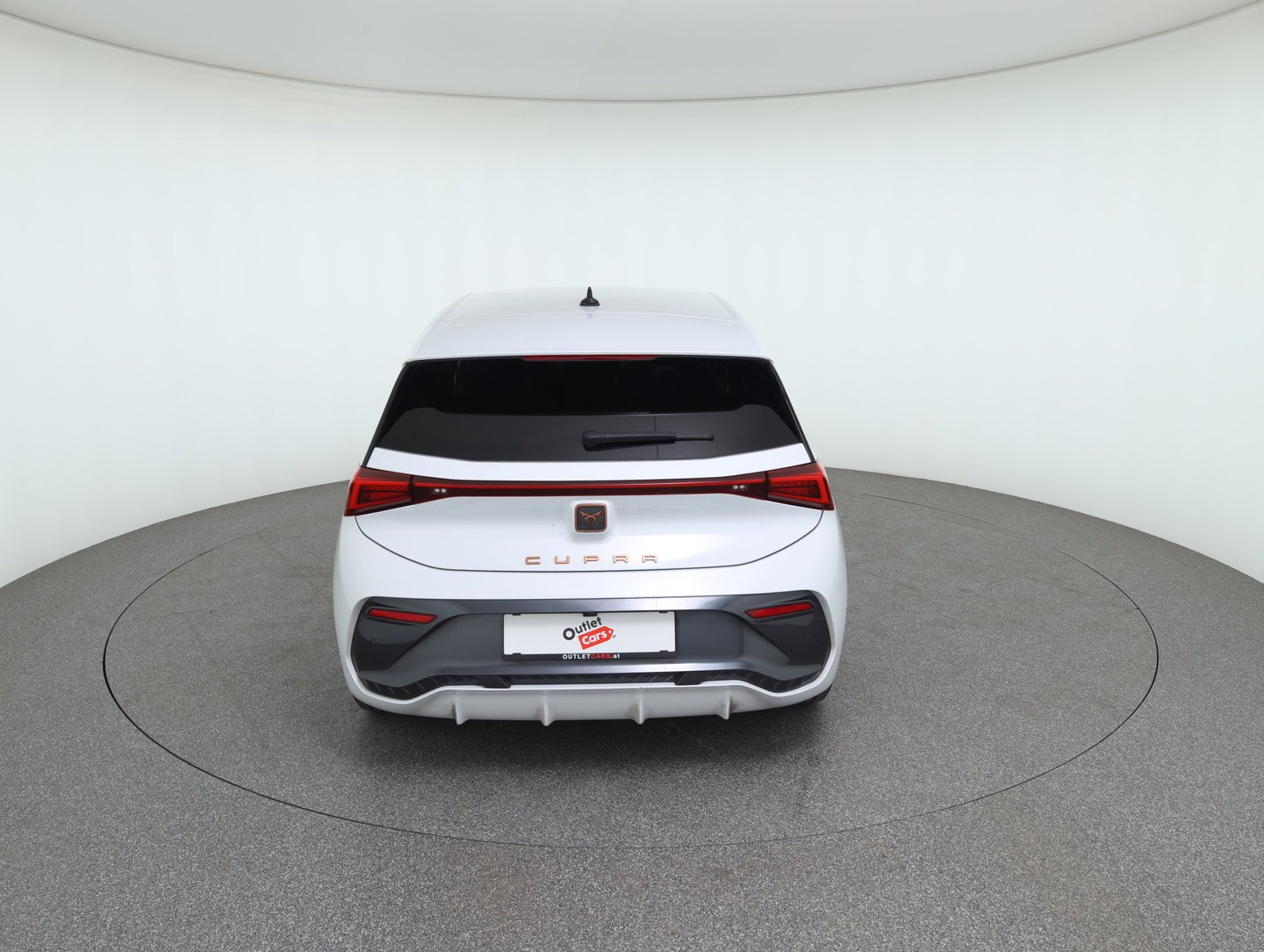 SEAT Born 77 e-Boost 170kW/231PS | Bild 6 von 35