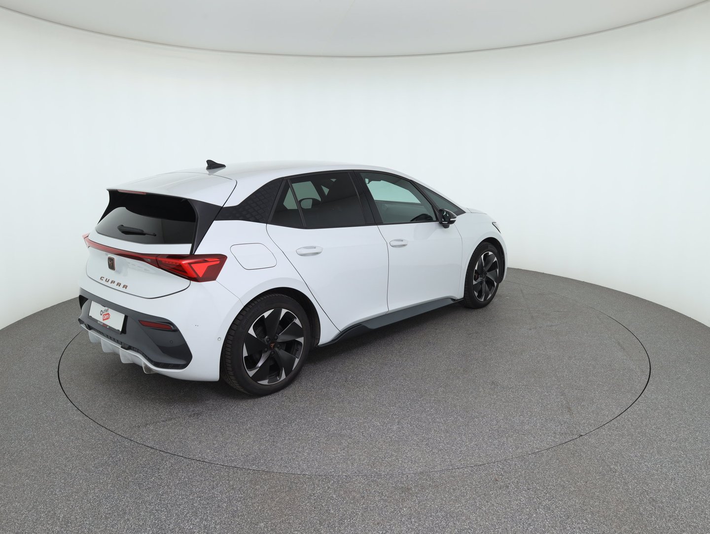 SEAT Born 77 e-Boost 170kW/231PS | Bild 5 von 35