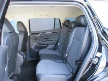 VW Tayron Friends eHybrid DSG 150kW in Grenadillschwarz Metallic