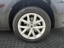 SEAT Leon Style Edition 1.5 eTSI DSG 115 PS in Nacht-Schwarz Metallic