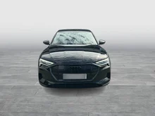 Audi e-tron Sportback 55 300 kW Business in Brillantschwarz