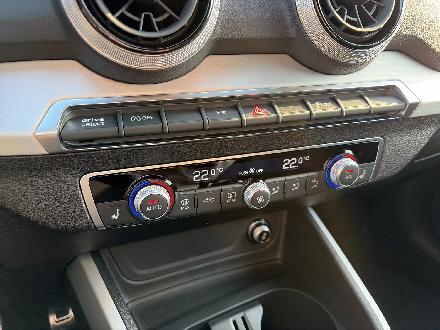 Bild eines Q2 30 TDI admired