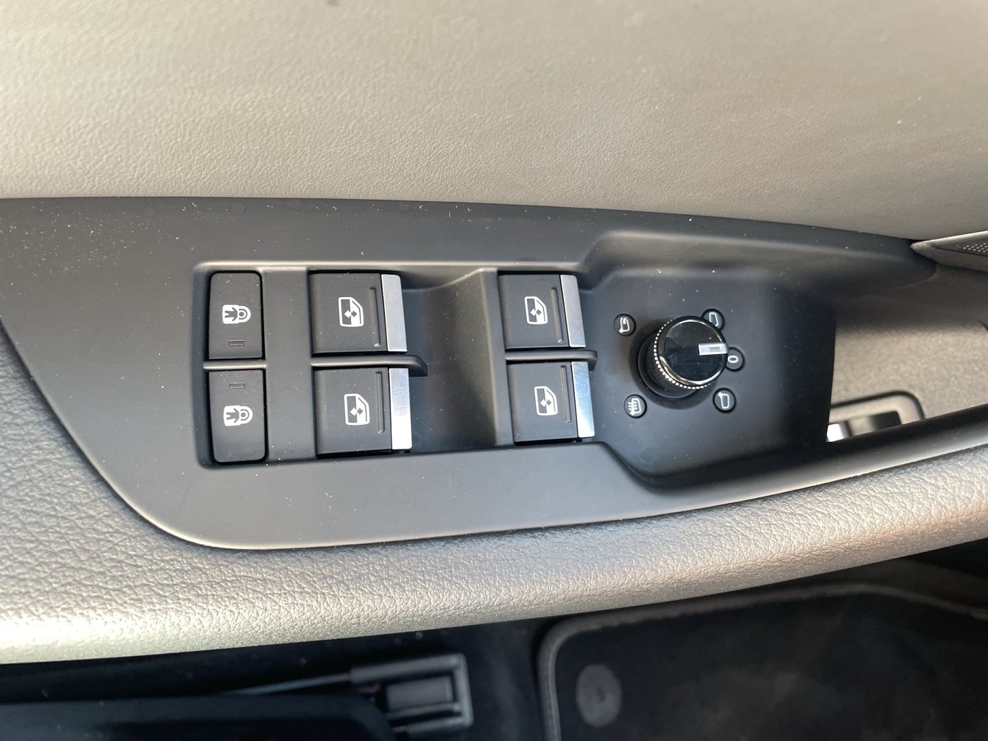 Audi A6 Avant 35 TDI Sport | Bild 15 von 26