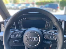 Audi A1 Sportback 30 TFSI intense in Mythosschwarz Metallic