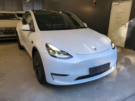 Tesla Model Y Long Range Dual AWD