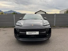 Porsche Macan 4 in tiefschwarzmetallic