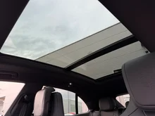Porsche Macan 4 in tiefschwarzmetallic