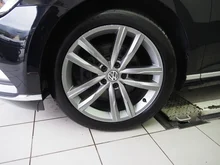 VW Passat Variant HL TDI SCR 4MOTION DSG in 2T Deep Black Perleffekt