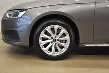Audi A4 Limousine 40 TDI quattro in terragrau metallic