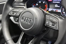 Audi A4 Limousine 40 TDI quattro in terragrau metallic