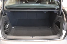 Audi A4 Limousine 40 TDI quattro in terragrau metallic