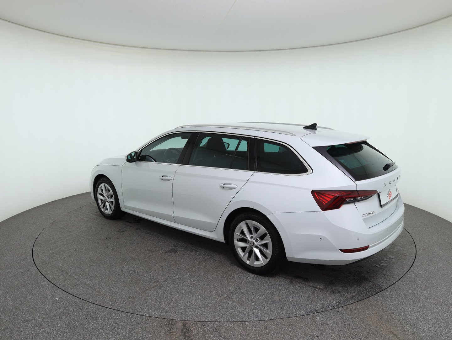 Škoda OCTAVIA Combi Style TSI e-TEC DSG | Bild 7 von 39