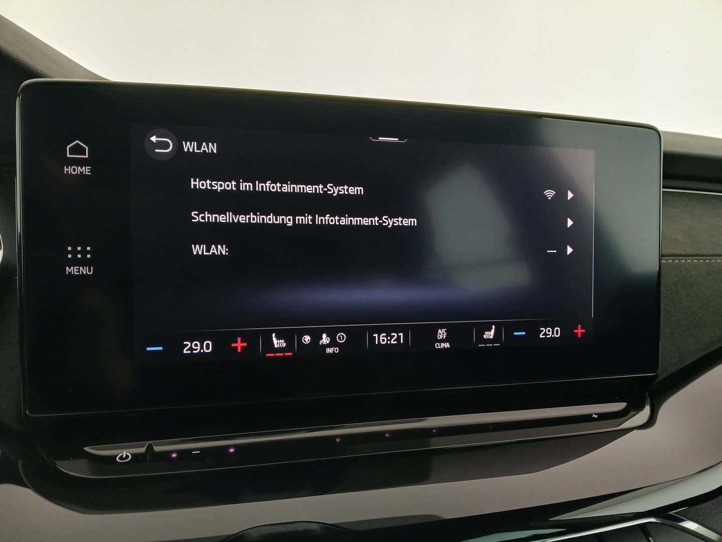 Škoda OCTAVIA Combi Style TSI e-TEC DSG | Bild 30 von 39