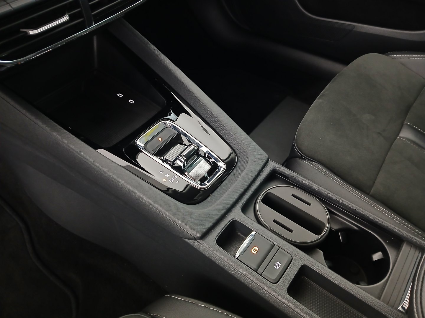 Škoda OCTAVIA Combi Style TSI e-TEC DSG | Bild 32 von 39