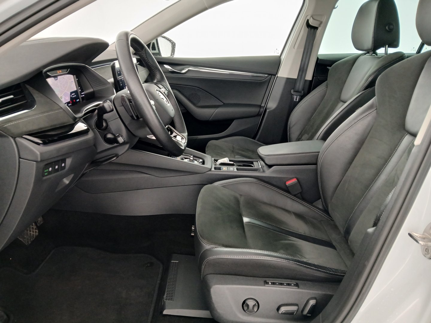 Škoda OCTAVIA Combi Style TSI e-TEC DSG | Bild 13 von 39