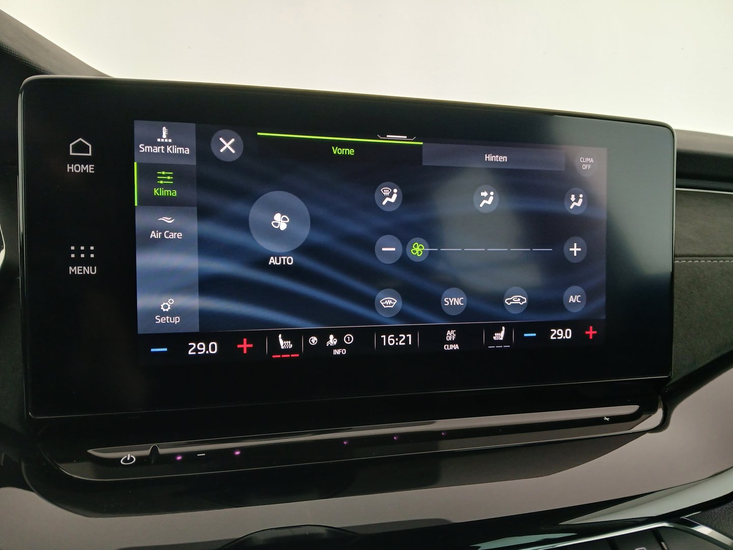 Škoda OCTAVIA Combi Style TSI e-TEC DSG | Bild 25 von 39