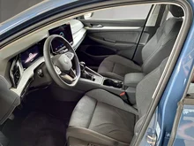 VW Golf Variant Business TSI in Anemonenblau Metallic