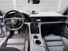 Porsche Taycan 4S Sport Turismo in eisgraumetallic