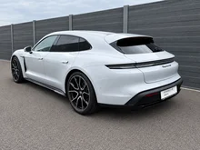 Porsche Taycan 4S Sport Turismo in eisgraumetallic