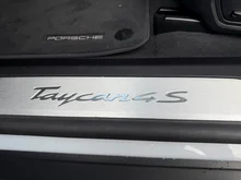 Porsche Taycan 4S Sport Turismo in eisgraumetallic