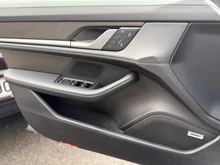 Porsche Taycan 4S Sport Turismo in eisgraumetallic