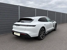 Porsche Taycan 4S Sport Turismo in eisgraumetallic