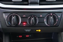 SEAT Arona Reference 1.0 TSI in Magnet-Grau Metallic