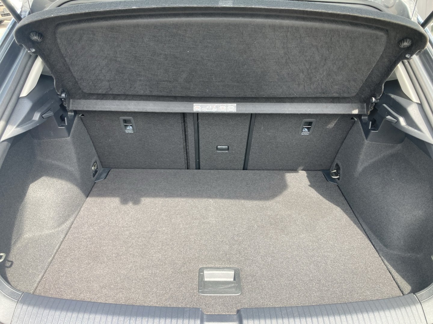 VW T-Roc Design TDI SCR 4MOTION DSG | Bild 14 von 16