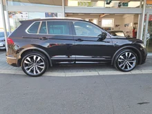 VW Tiguan R-Line TDI DSG in Deep Black Perleffekt