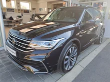 VW Tiguan R-Line TDI DSG in Deep Black Perleffekt