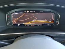 VW Tiguan R-Line TDI DSG in Deep Black Perleffekt