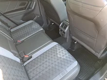 VW Tiguan R-Line TDI DSG in Deep Black Perleffekt