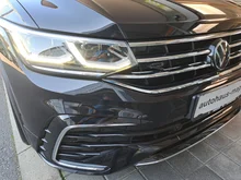 VW Tiguan R-Line TDI DSG in Deep Black Perleffekt