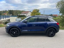 VW T-Roc Design TSI in Atlantik Blue Metallic
