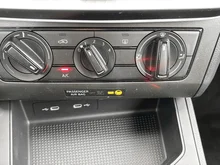 SEAT Ibiza Reference 1.0 in Candy-Weiß