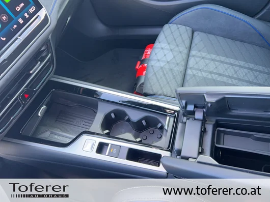Bild eines VW Passat Variant Sport eHybrid 150kW