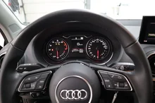 Audi Q2 35 TFSI intense in dunkelgrau - metallic