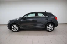 Audi Q2 35 TFSI intense in dunkelgrau - metallic