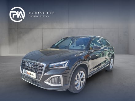 Audi Q2 35 TFSI admired