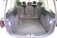 SEAT Alhambra Executive TDI in Polar-Weiß