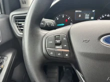 Ford Focus Traveller 1,5 EcoBlue Titanium X in schwarz metallic
